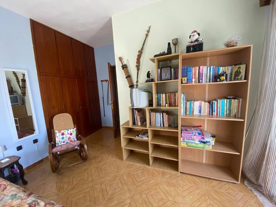 Lydia'S Apartment ลิคชูรี ภายนอก รูปภาพ